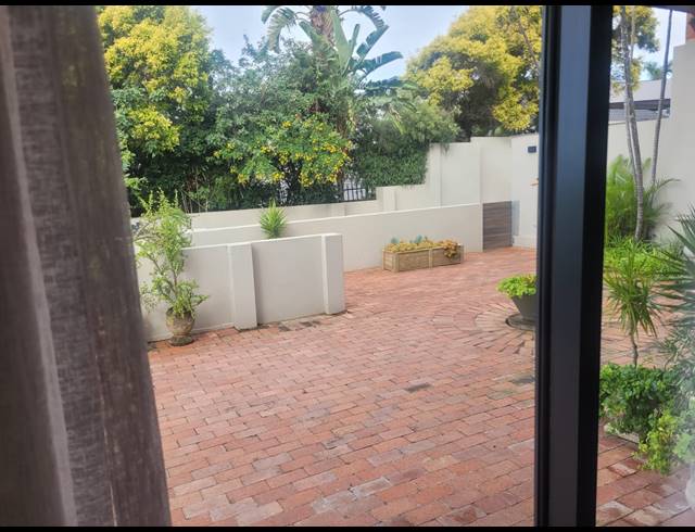1 BEDROOM FLAT TO LET IN MORNINGSIDE